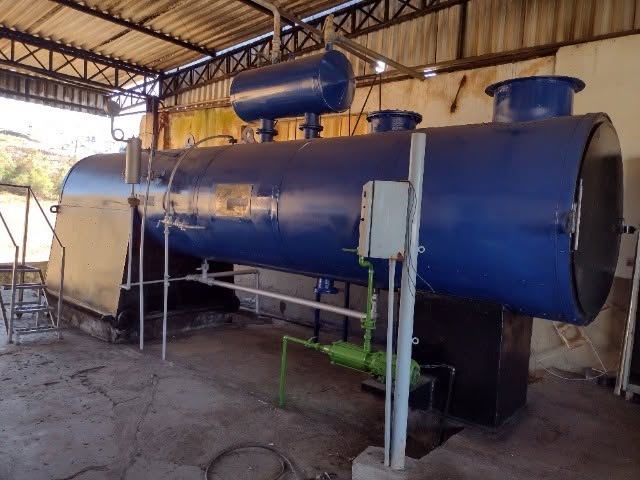 Caldeira 1500 Kgv/h horizontal com alimentação a lenha