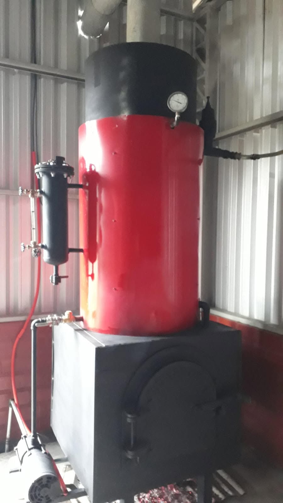 Caldeira vertical de 550Kgv/h