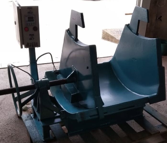 Máquinas elétricas ou vapor para vulcanização de pneus